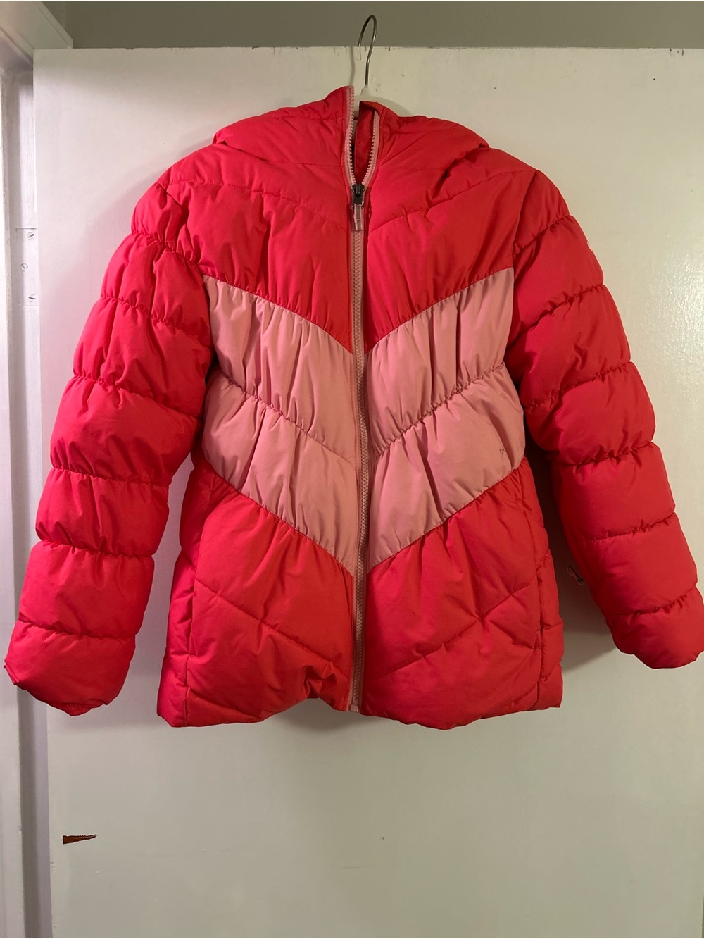 Columbia Kids 10/12 Coral and Light Pink Chevron Puffer Jacket